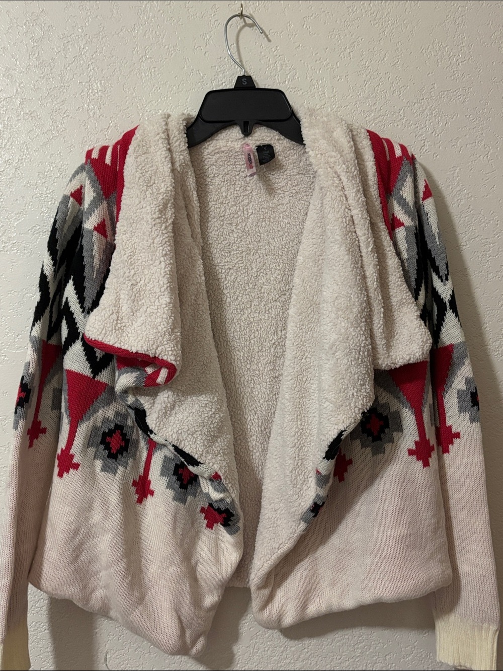 Cozy Ivory Sherpa-Lined Aztec Cardigan Sweater - Pink & Black Accent